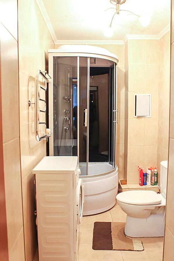 Tolebaeva 65 Apartman Almati Kültér fotó
